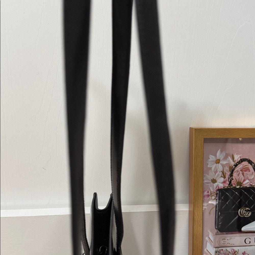 đź–¤Prada Milano Black Patent Toteđź–¤ - Picture 3 of 9